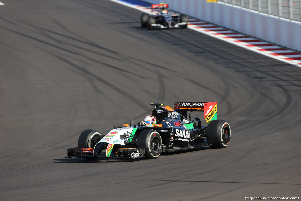 GP RUSSIA, 12.10.2014- Gara, Sergio Perez (MEX) Sahara Force India F1 Team VJM07