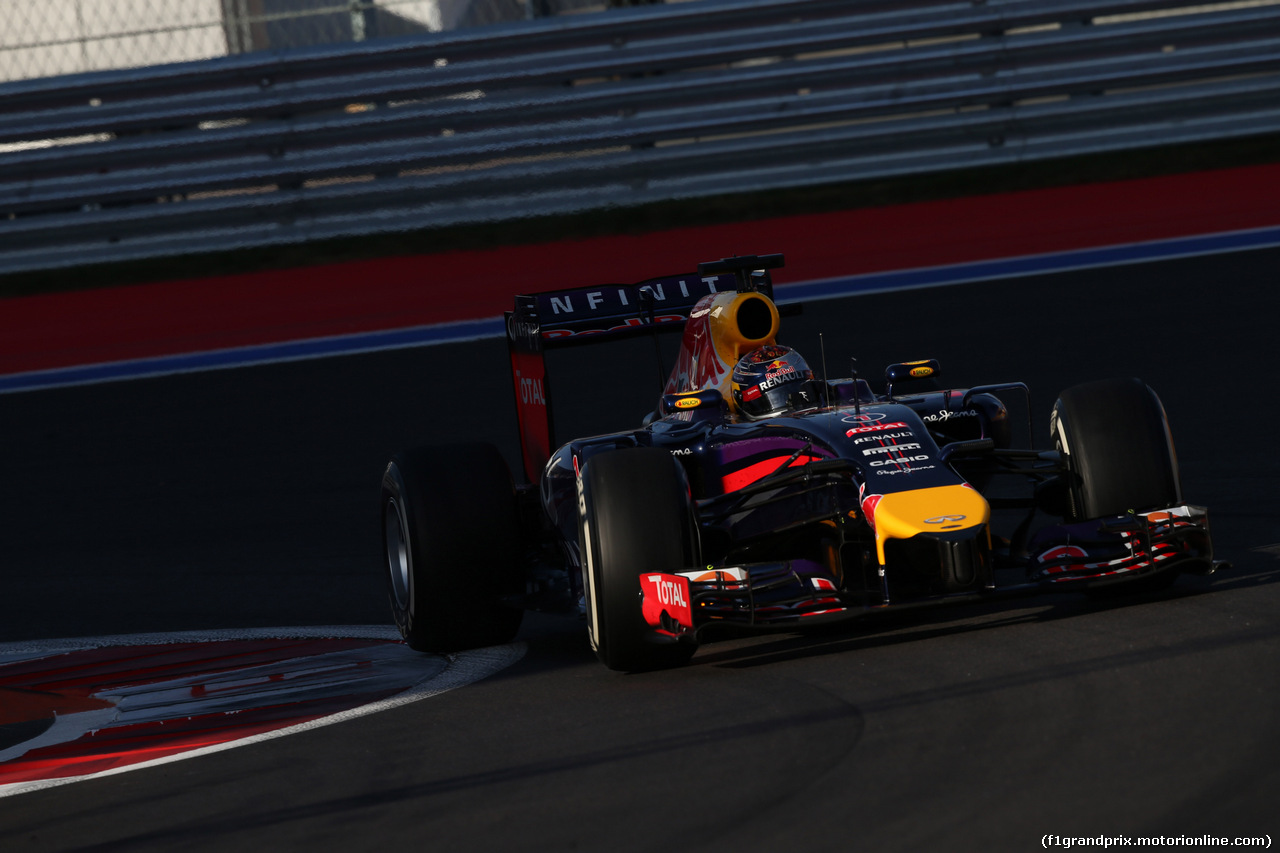 GP RUSSIA, 12.10.2014- Gara, Sebastian Vettel (GER) Infiniti Red Bull Racing RB10
