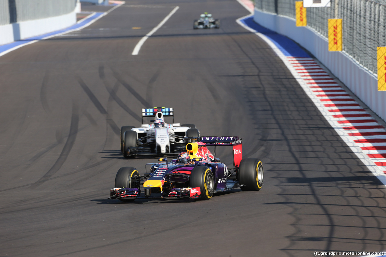 GP RUSSIA, 12.10.2014- Gara, Sebastian Vettel (GER) Infiniti Red Bull Racing RB10