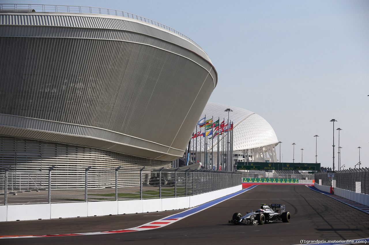 GP RUSSIA, 12.10.2014- Gara, Kevin Magnussen (DEN) McLaren Mercedes MP4-29