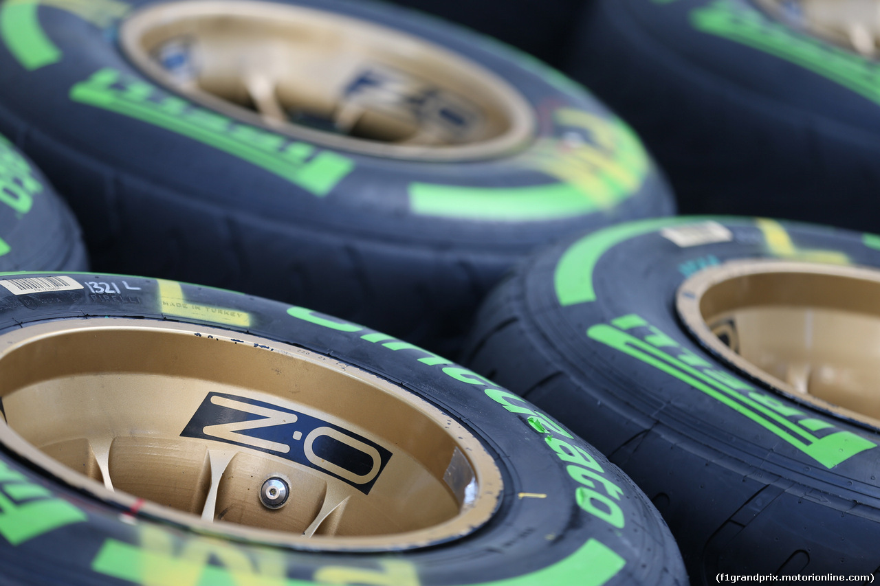 GP RUSSIA, 09.10.2014- Pirelli Tires