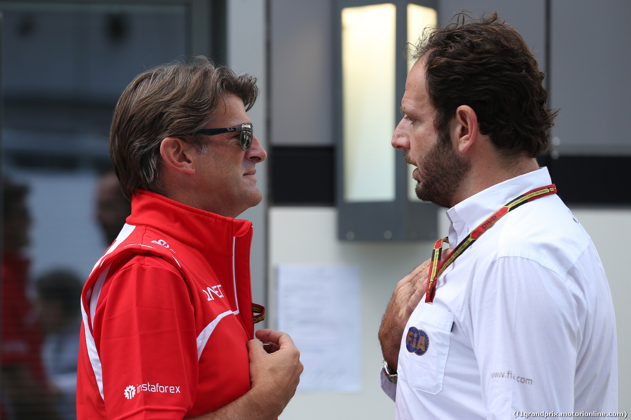 GP RUSSIA, 09.10.2014- Graeme Lowdon (GBR) Marussia F1 Team Chief Executive Officer e Matteo Bonciani (ITA), F1 Head of Communications