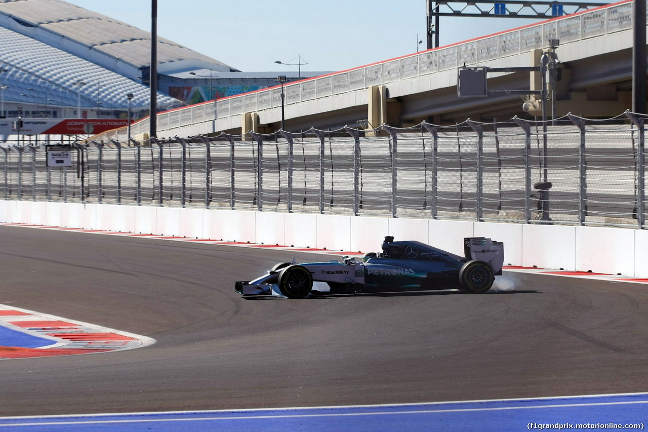 GP RUSSIA, 11.10.2014- Prove Libere 3, Lewis Hamilton (GBR) Mercedes AMG F1 W05 sipin the car