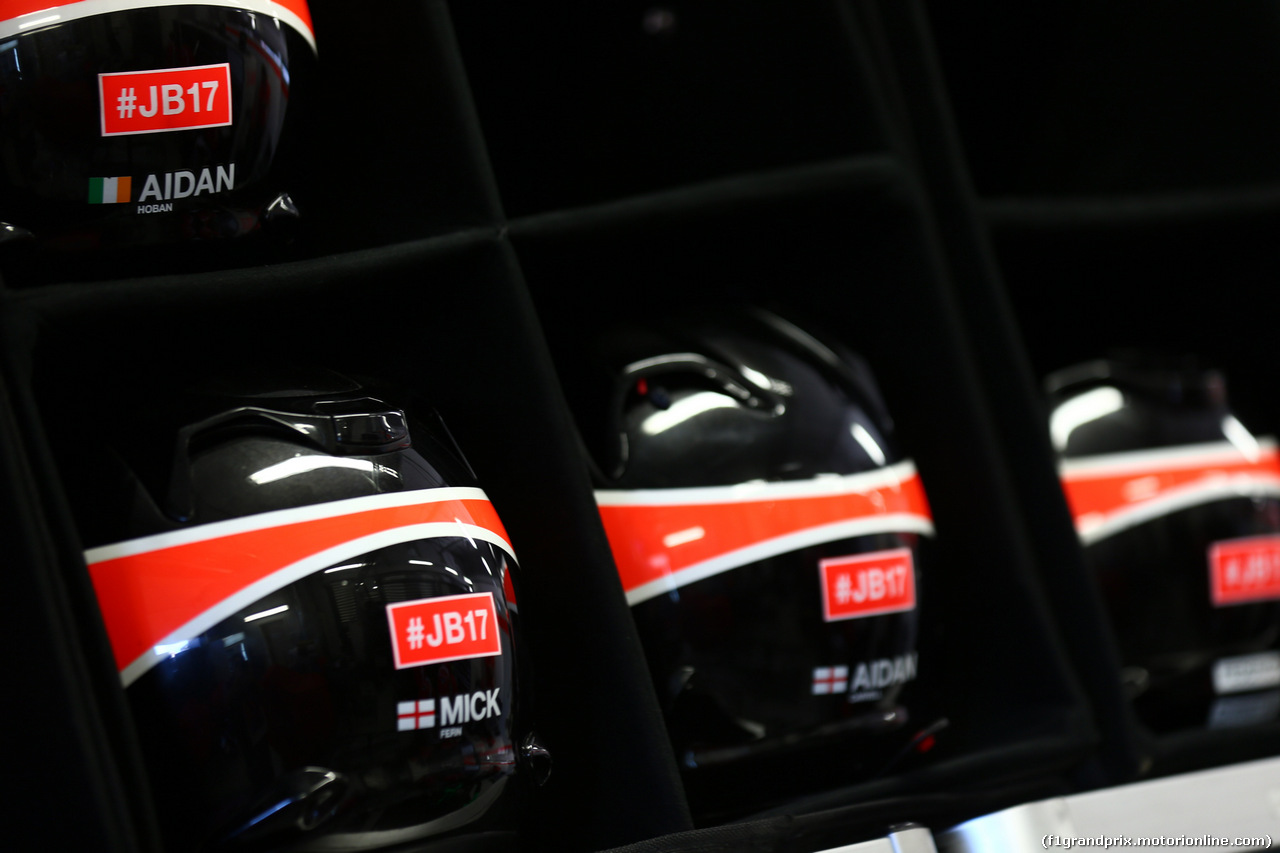 GP RUSSIA, 11.10.2014- Prove Libere 3, Marussia meccanici helmets with the hashtag JB17 for Jules Bianchi (FRA) Marussia F1 Team MR03