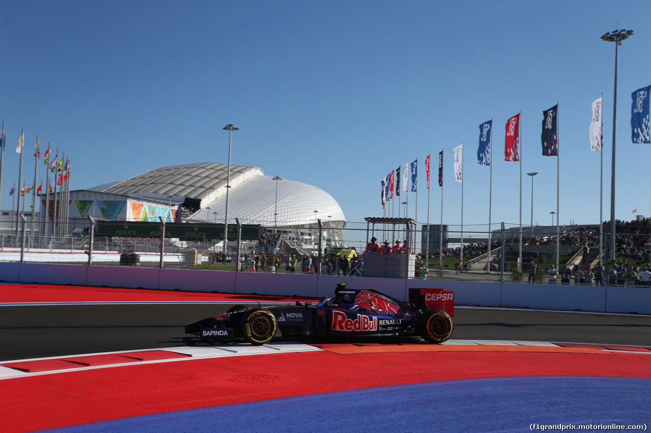 GP RUSSIA, 11.10.2014- Qualifiche, Daniil Kvyat (RUS) Scuderia Toro Rosso STR9