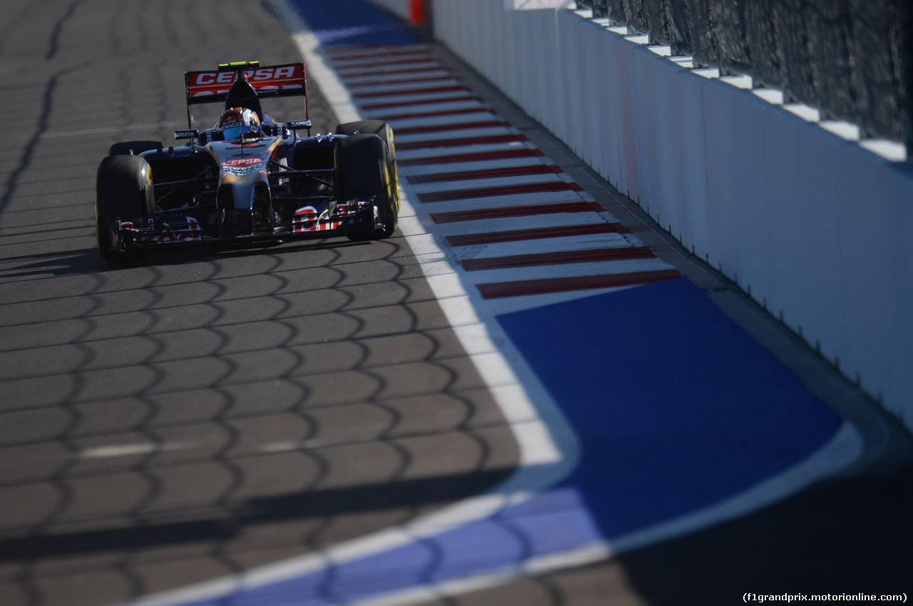 GP RUSSIA, 11.10.2014- Qualifiche, Daniil Kvyat (RUS) Scuderia Toro Rosso STR9