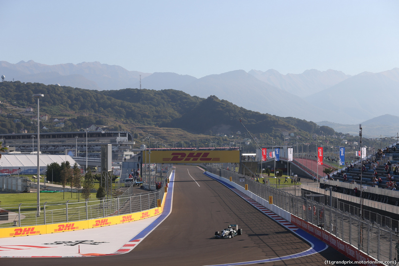 GP RUSSIA, 10.10.2015- Prove Libere 1, Nico Rosberg (GER) Mercedes AMG F1 W05