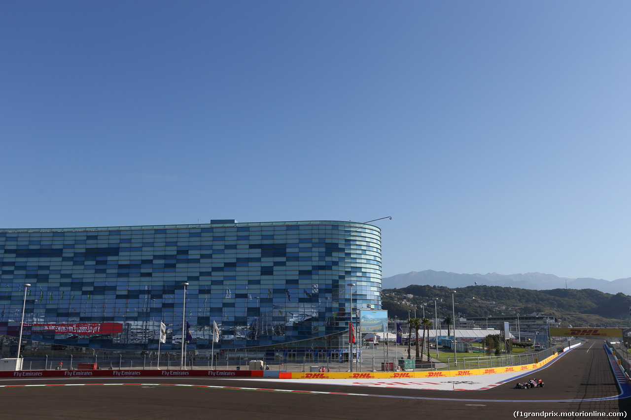 GP RUSSIA, 10.10.2015- Prove Libere 1, Jean-Eric Vergne (FRA) Scuderia Toro Rosso STR9