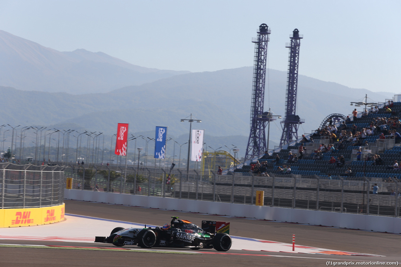 GP RUSSIA, 10.10.2015- Prove Libere 1, Sergio Perez (MEX) Sahara Force India F1 Team VJM07