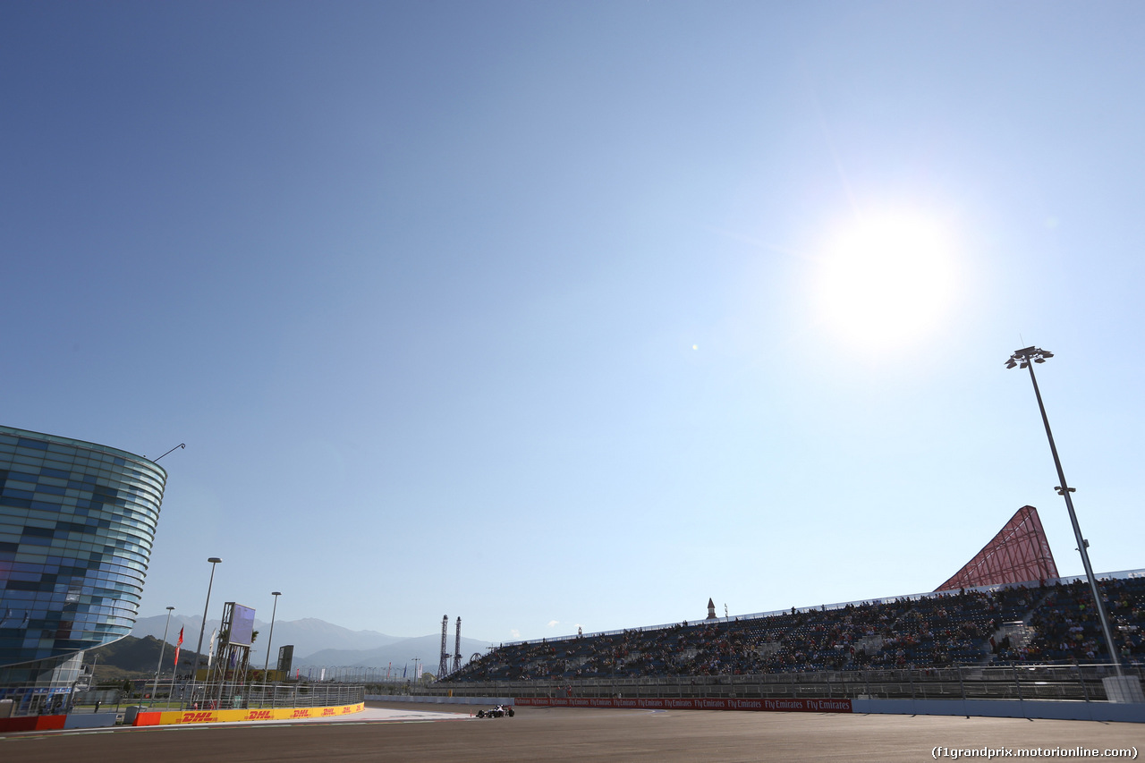 GP RUSSIA, 10.10.2015- Prove Libere 1, Jean-Eric Vergne (FRA) Scuderia Toro Rosso STR9