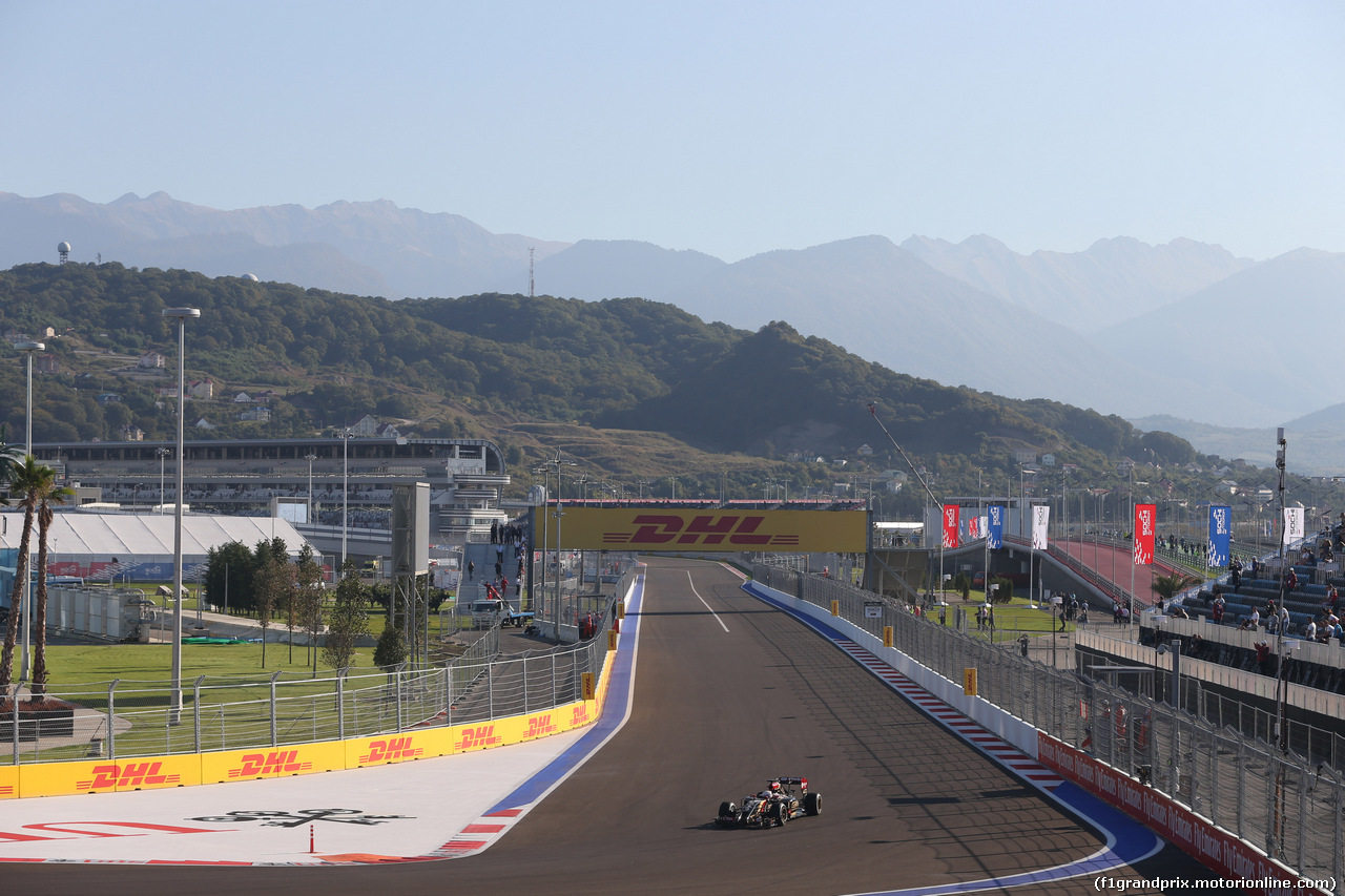 GP RUSSIA, 10.10.2015- Prove Libere 1, Romain Grosjean (FRA) Lotus F1 Team E22