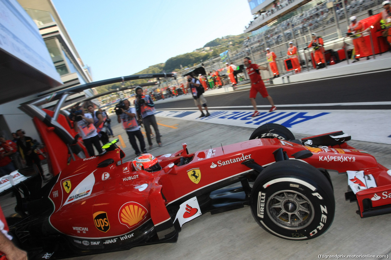 GP RUSSIA, 10.10.2015- Prove Libere 1, Kimi Raikkonen (FIN) Ferrari F14T