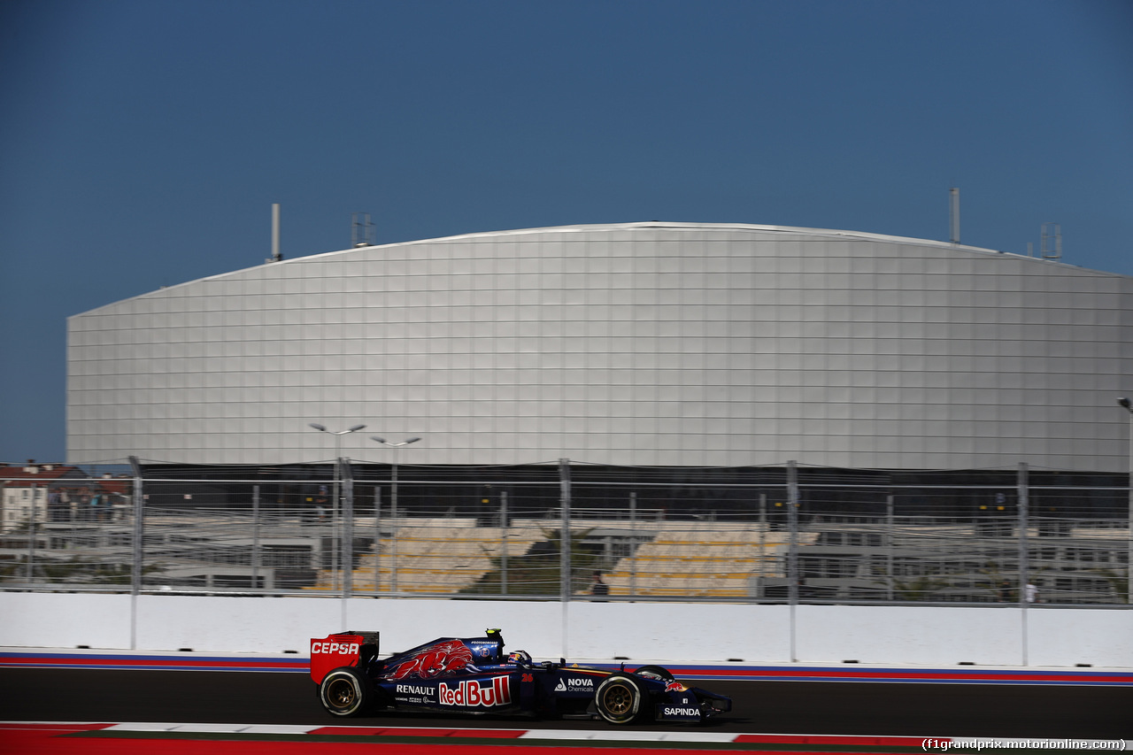GP RUSSIA, 10.10.2015- Prove Libere 1, Daniil Kvyat (RUS) Scuderia Toro Rosso STR9