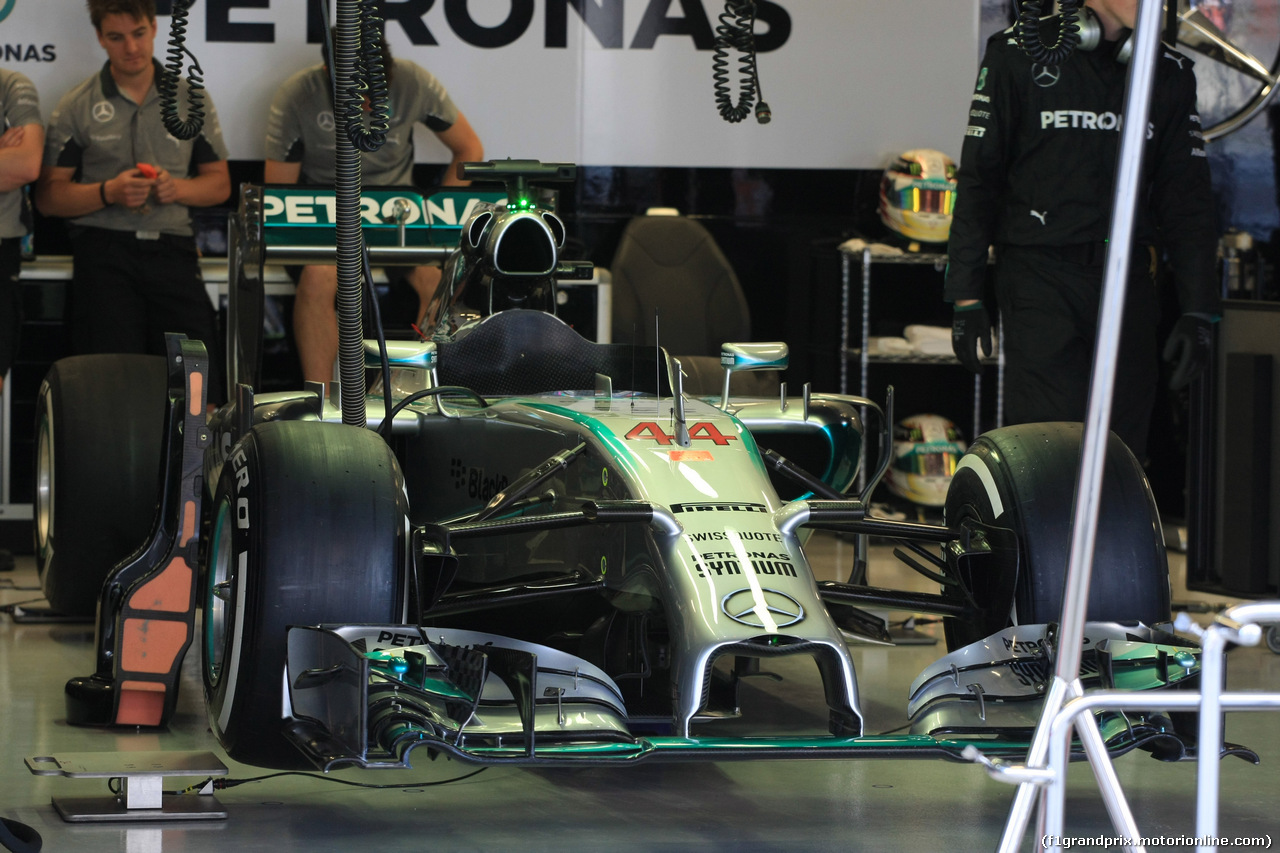 GP RUSSIA, 10.10.2015- Prove Libere 1, Lewis Hamilton (GBR) Mercedes AMG F1 W05