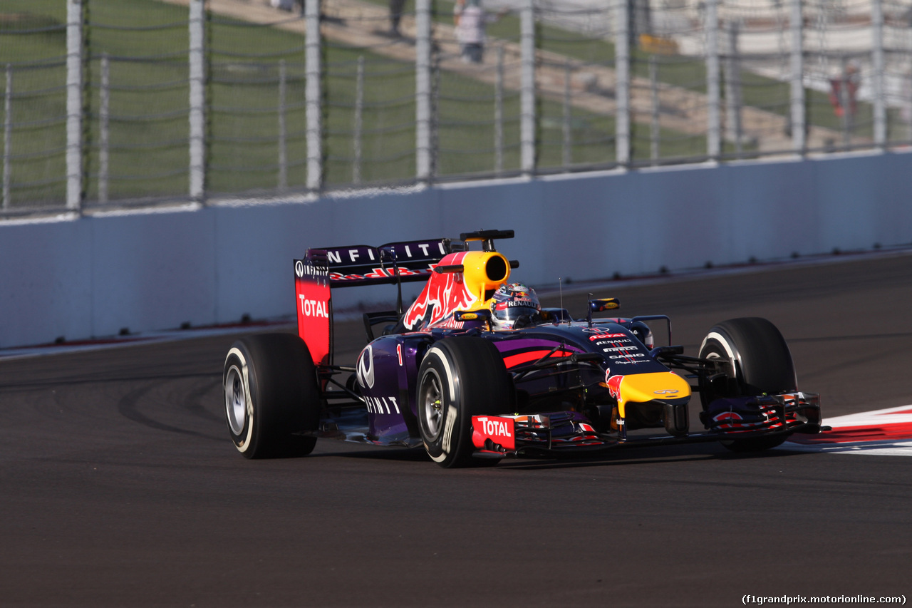 GP RUSSIA, 10.10.2015- Prove Libere 1, Sebastian Vettel (GER) Infiniti Red Bull Racing RB10
