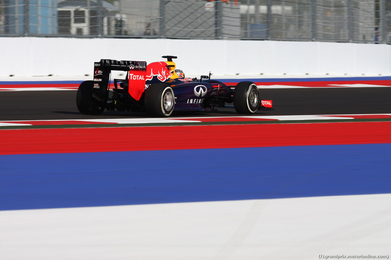 GP RUSSIA, 10.10.2015- Prove Libere 1, Sebastian Vettel (GER) Infiniti Red Bull Racing RB10