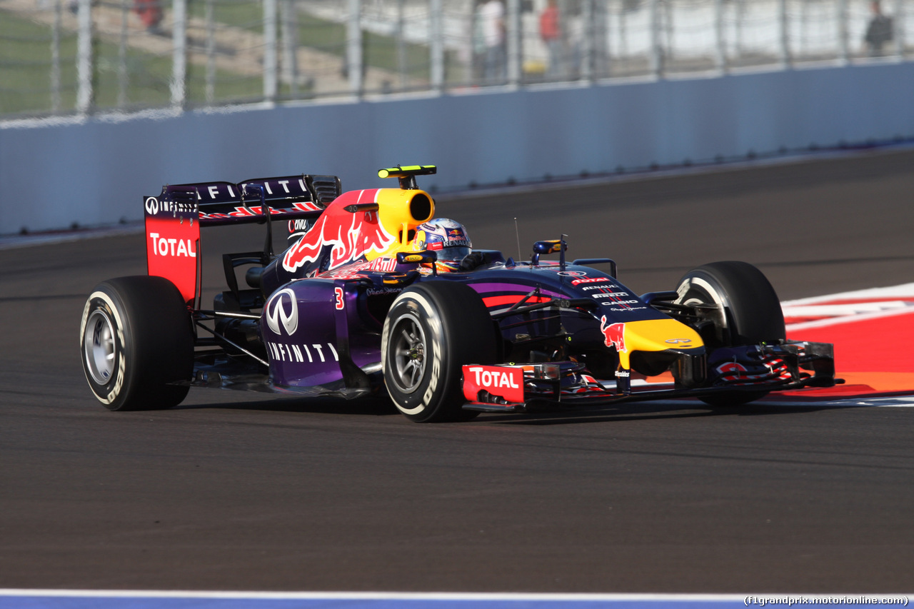GP RUSSIA, 10.10.2015- Prove Libere 1, Daniel Ricciardo (AUS) Infiniti Red Bull Racing RB10