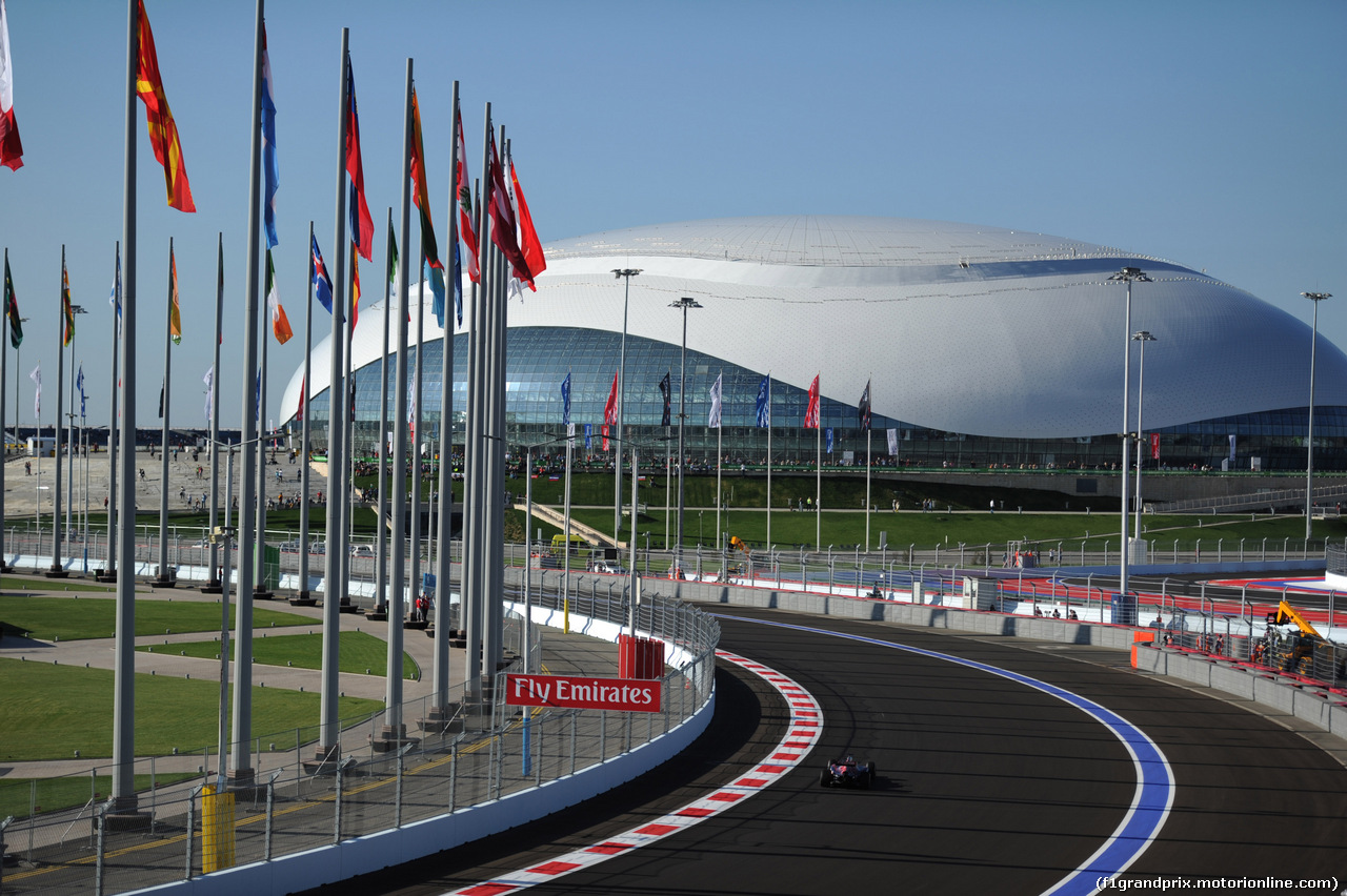 GP RUSSIA, 10.10.2015- Prove Libere 1, Jean-Eric Vergne (FRA) Scuderia Toro Rosso STR9