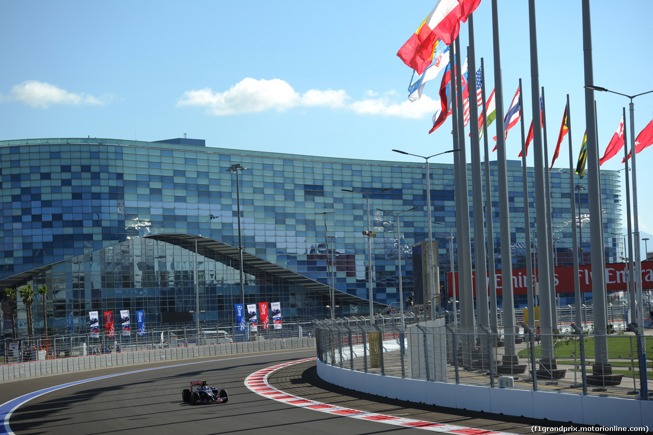 GP RUSSIA, 10.10.2015- Prove Libere 1, Daniil Kvyat (RUS) Scuderia Toro Rosso STR9