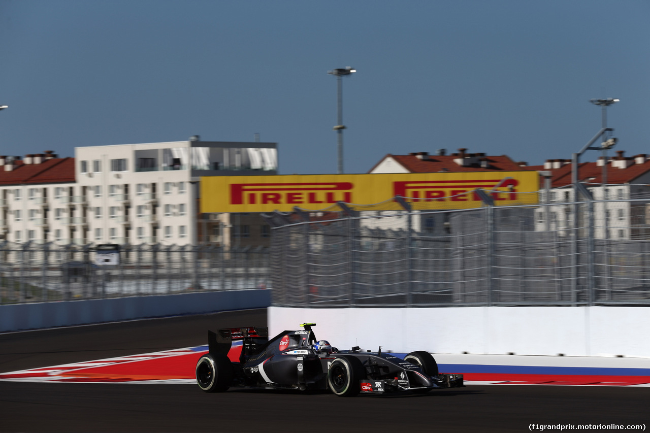 GP RUSSIA, 10.10.2015- Prove Libere 1, Adrian Sutil (GER) Sauber F1 Team C33