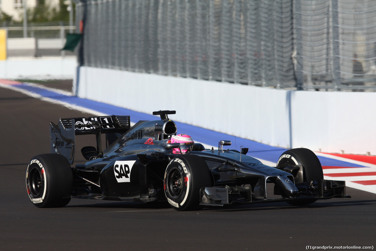 GP RUSSIA, 10.10.2015- Prove Libere 1, Jenson Button (GBR) McLaren Mercedes MP4-29
