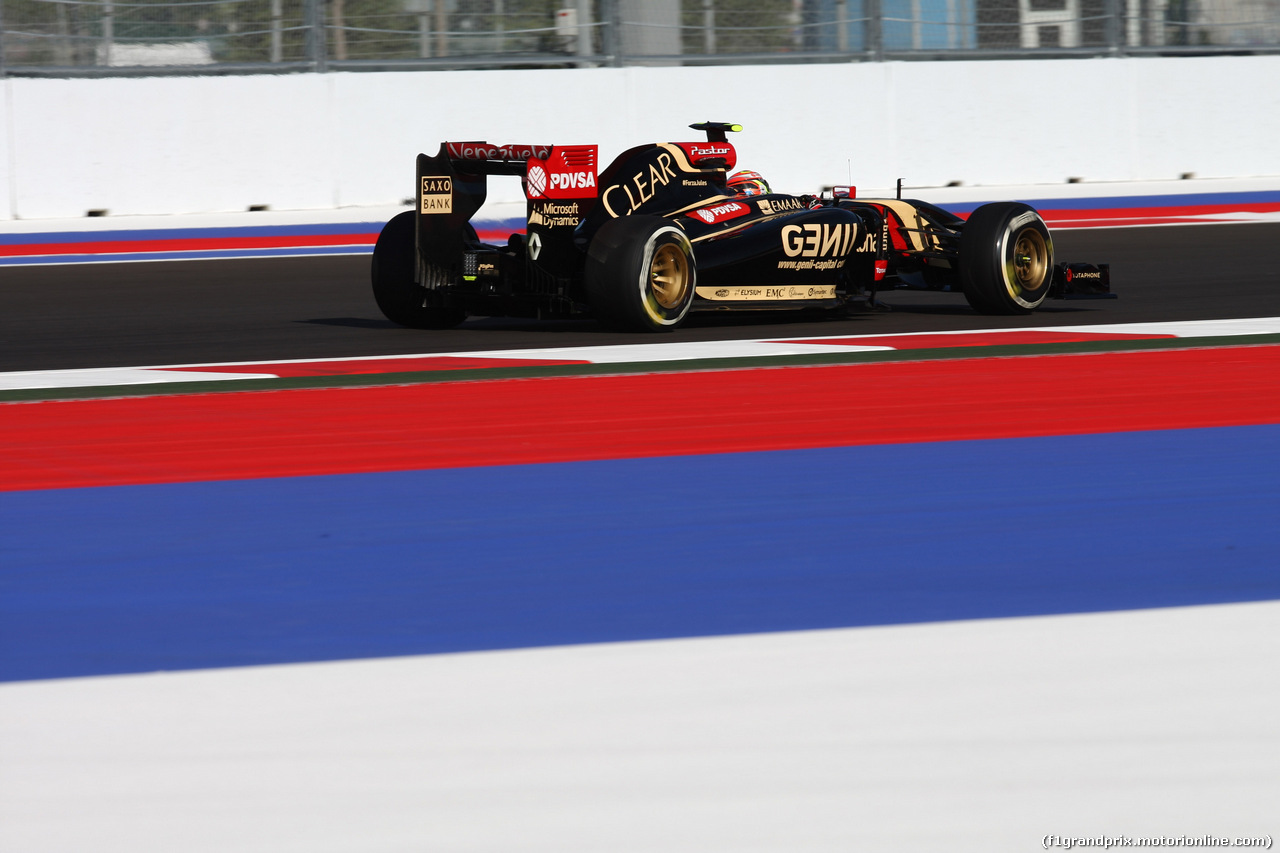 GP RUSSIA, 10.10.2015- Prove Libere 1, Pastor Maldonado (VEN) Lotus F1 Team, E22