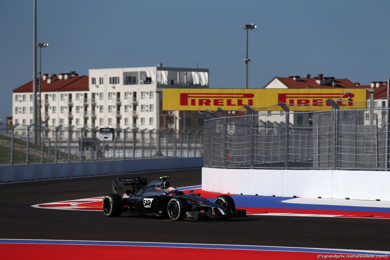 GP RUSSIA, 10.10.2015- Prove Libere 1, Kevin Magnussen (DEN) McLaren Mercedes MP4-29