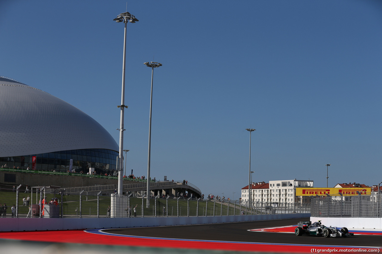 GP RUSSIA, 10.10.2015- Prove Libere 1, Nico Rosberg (GER) Mercedes AMG F1 W05