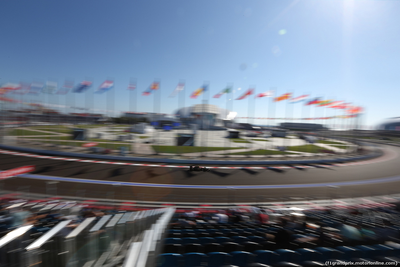 GP RUSSIA, 10.10.2015- Prove Libere 2, Pastor Maldonado (VEN) Lotus F1 Team, E22