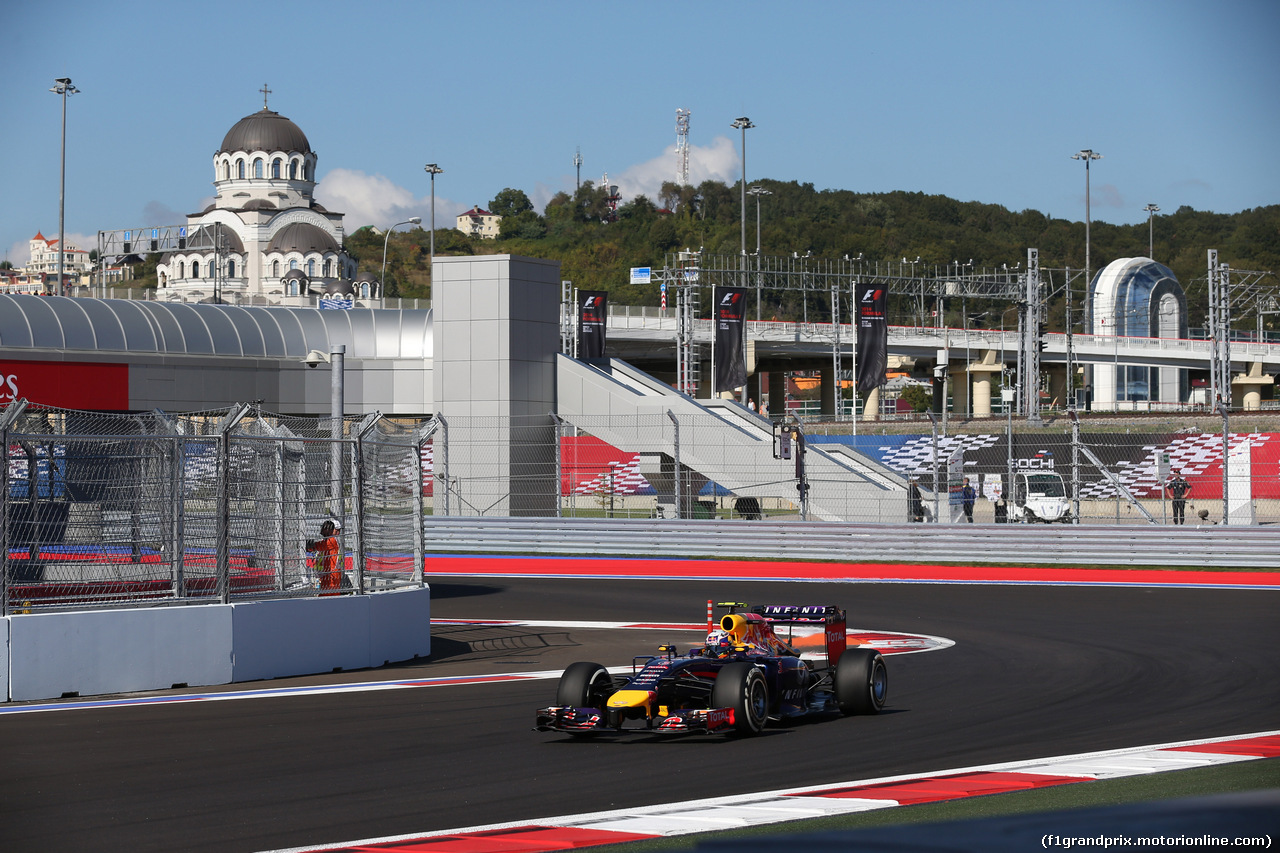 GP RUSSIA, 10.10.2015- Prove Libere 2, Daniel Ricciardo (AUS) Infiniti Red Bull Racing RB10