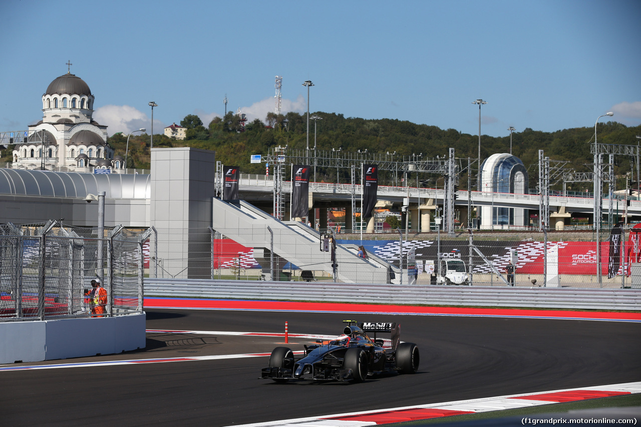 GP RUSSIA, 10.10.2015- Prove Libere 2, Kevin Magnussen (DEN) McLaren Mercedes MP4-29