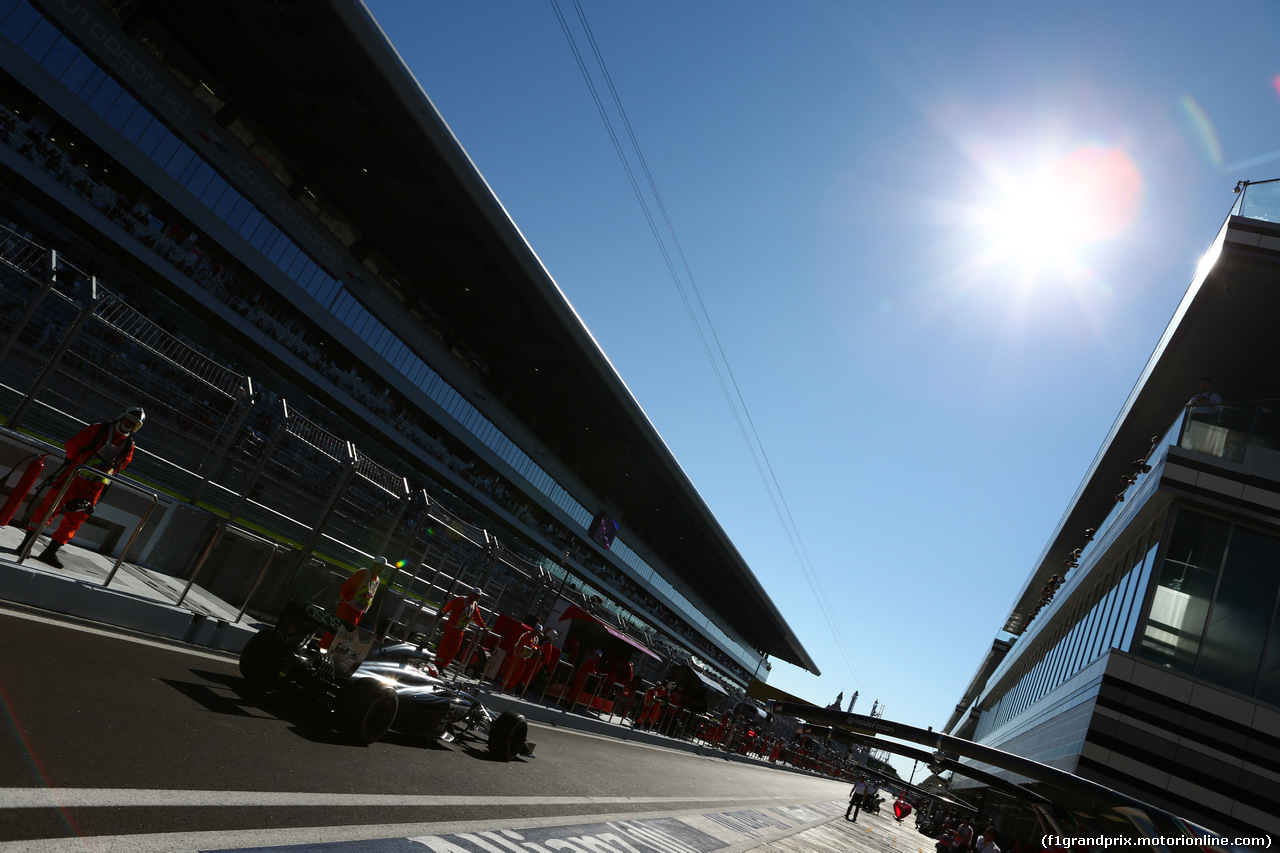 GP RUSSIA, 10.10.2015- Prove Libere 2, Kevin Magnussen (DEN) McLaren Mercedes MP4-29
