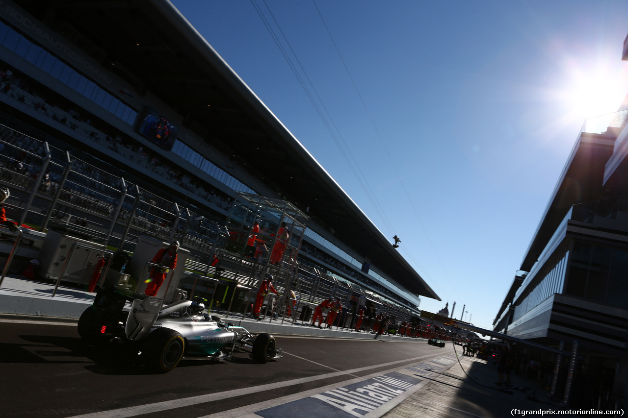 GP RUSSIA, 10.10.2015- Prove Libere 2, Nico Rosberg (GER) Mercedes AMG F1 W05