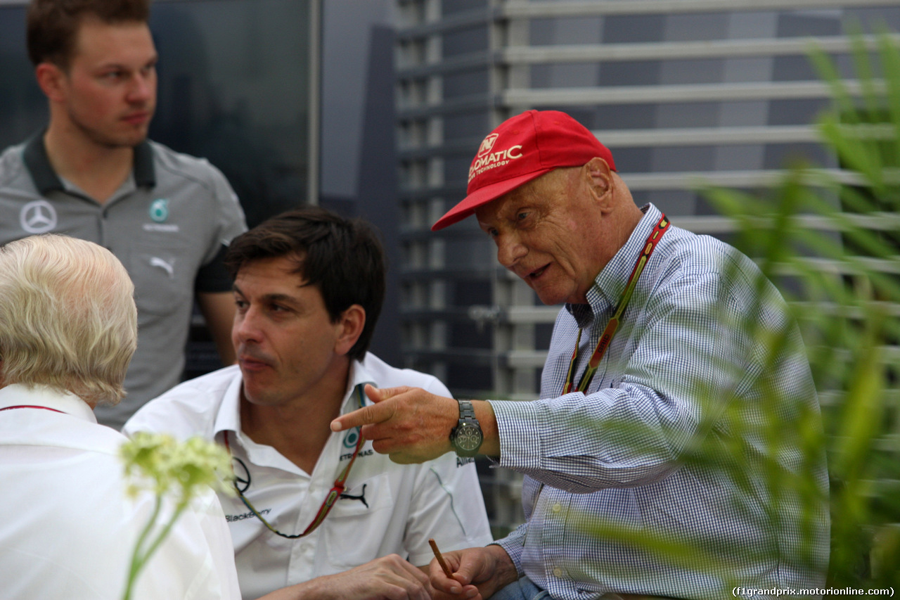 GP SINGAPORE, 21.09.2014 - Toto Wolff (GER) Mercedes AMG F1 Shareholder e Executive Director e Nikki Lauda (AU), Mercedes