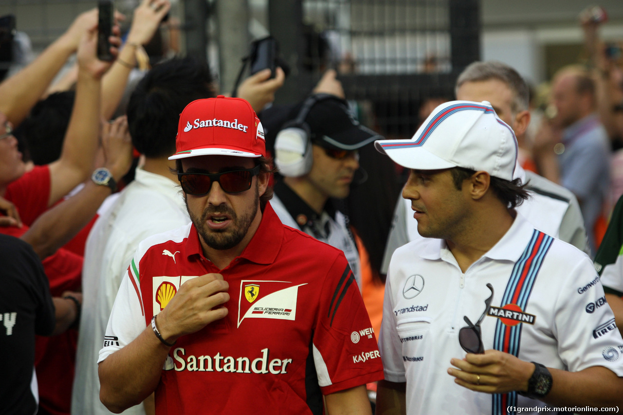 GP SINGAPORE, 21.09.2014 - Fernando Alonso (ESP) Ferrari F14-T e Felipe Massa (BRA) Williams F1 Team FW36