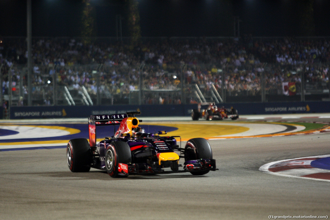 GP SINGAPORE, 21.09.2014 - Gara, Sebastian Vettel (GER) Red Bull Racing RB10