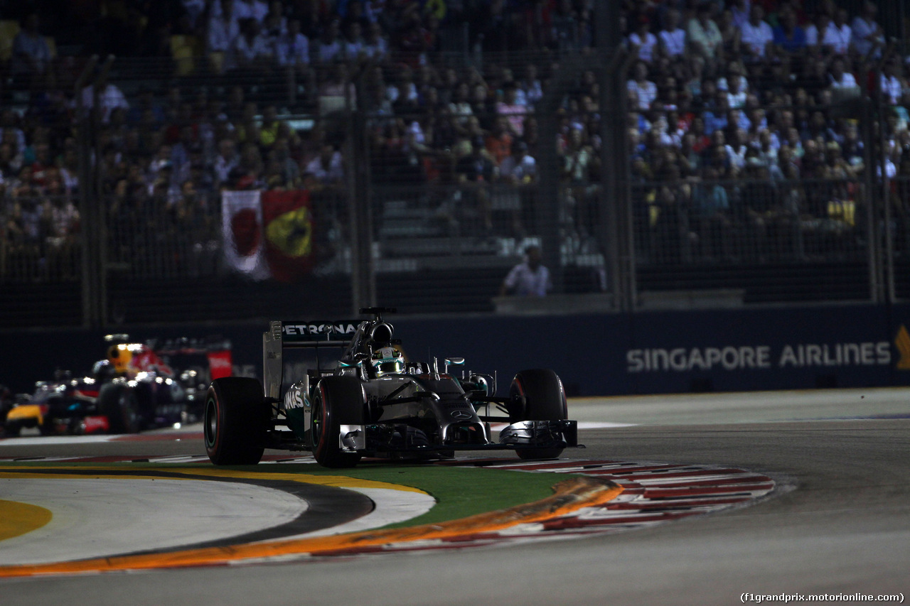 GP SINGAPORE, 21.09.2014 - Gara, Lewis Hamilton (GBR) Mercedes AMG F1 W05