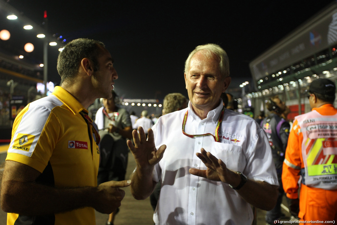 GP SINGAPORE, 21.09.2014 - Gara, Cyril Abiteboul (FRA) Renault Sport F1 Managing Director e Helmut Marko (AUT), Red Bull Racing, Red Bull Advisor