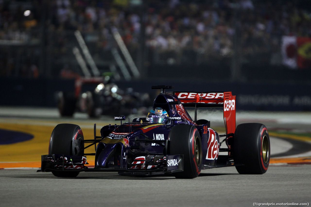 GP SINGAPORE, 21.09.2014 - Gara, Sebastian Vettel (GER) Red Bull Racing RB10