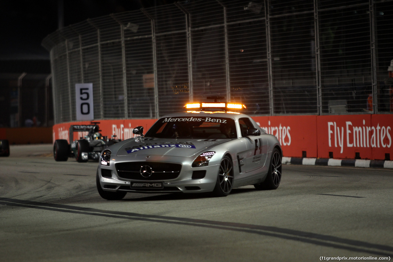 GP SINGAPORE, 21.09.2014 - Gara, The Safety car on the track