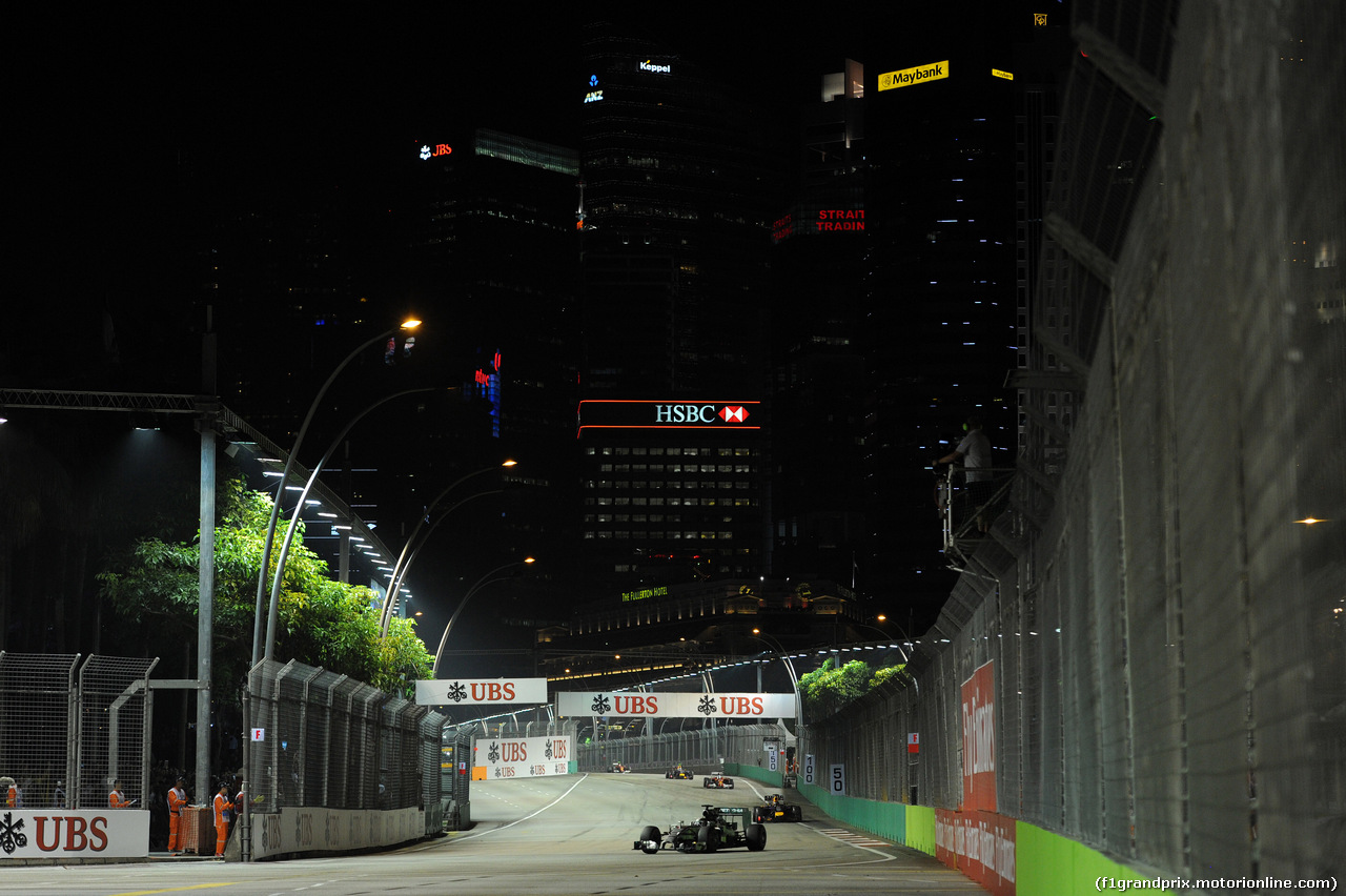 GP SINGAPORE, 21.09.2014 - Gara, Lewis Hamilton (GBR) Mercedes AMG F1 W05