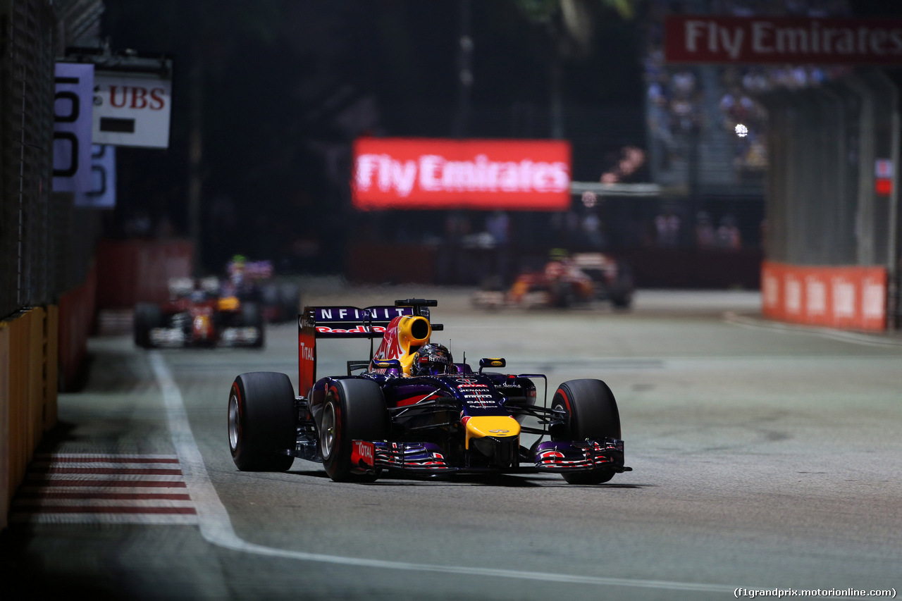 GP SINGAPORE, 21.09.2014 - Gara, Sebastian Vettel (GER) Red Bull Racing RB10