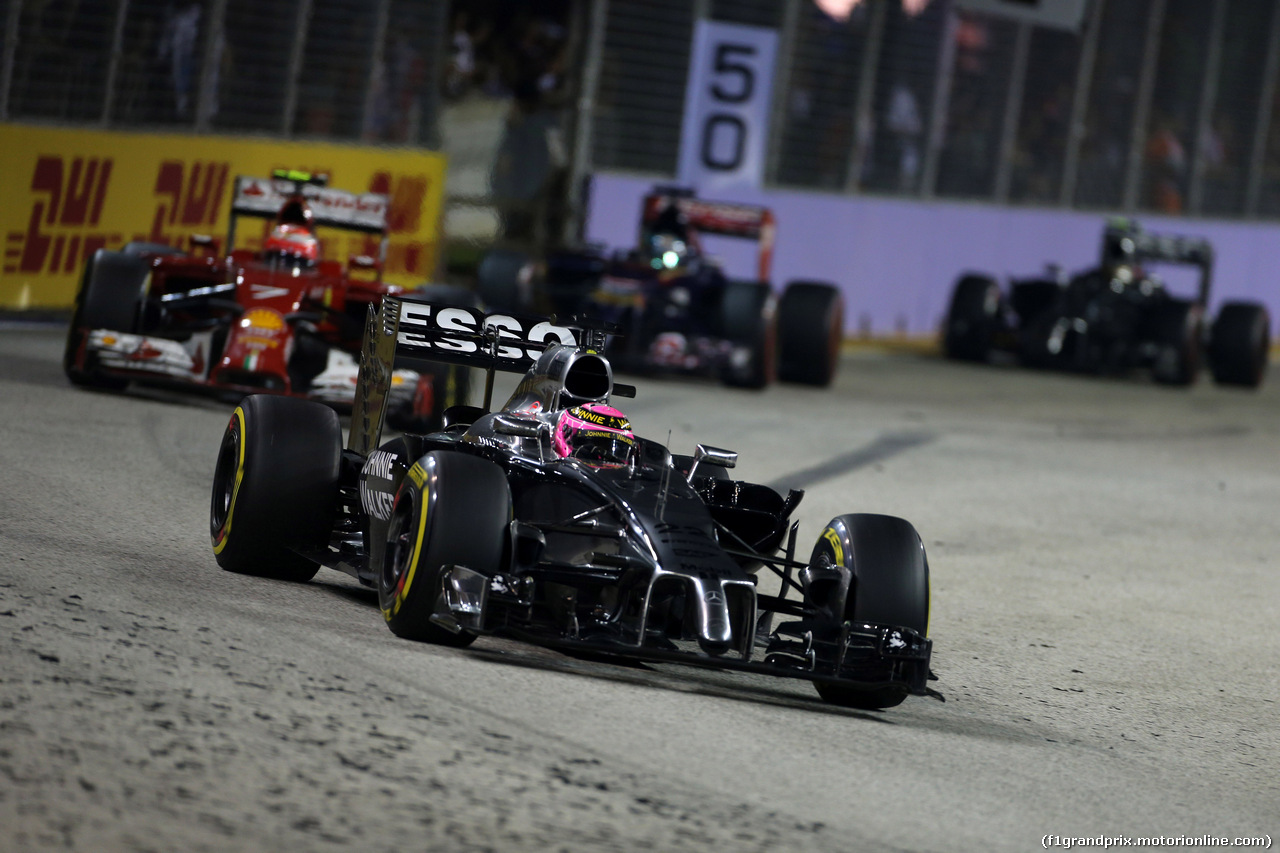 GP SINGAPORE, 21.09.2014 - Gara, Jenson Button (GBR) McLaren Mercedes MP4-29