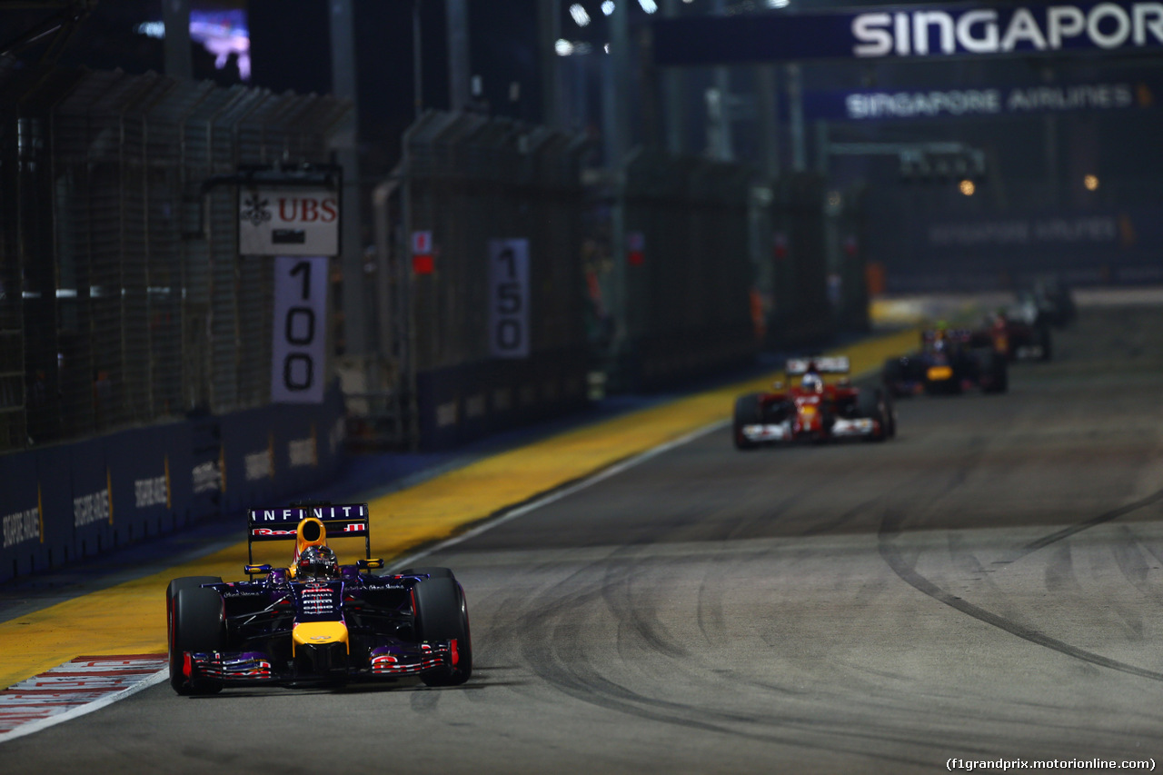 GP SINGAPORE, 21.09.2014 - Gara, Sebastian Vettel (GER) Red Bull Racing RB10