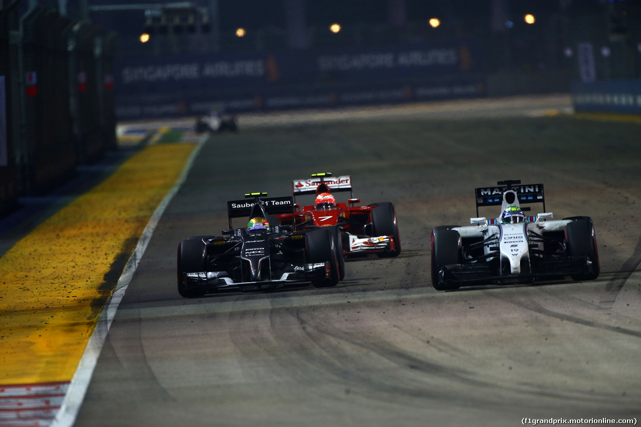 GP SINGAPORE, 21.09.2014 - Gara, Esteban Gutierrez (MEX), Sauber F1 Team C33, Kimi Raikkonen (FIN) Ferrari F14-T e Felipe Massa (BRA) Williams F1 Team FW36