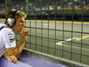 GP SINGAPORE, 21.09.2014 - Gara, Nico Rosberg (GER) Mercedes AMG F1 W05 watches the race from the pit lane