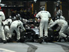 GP SINGAPORE, 21.09.2014 - Gara, Pit stop, Kevin Magnussen (DEN) McLaren Mercedes MP4-29