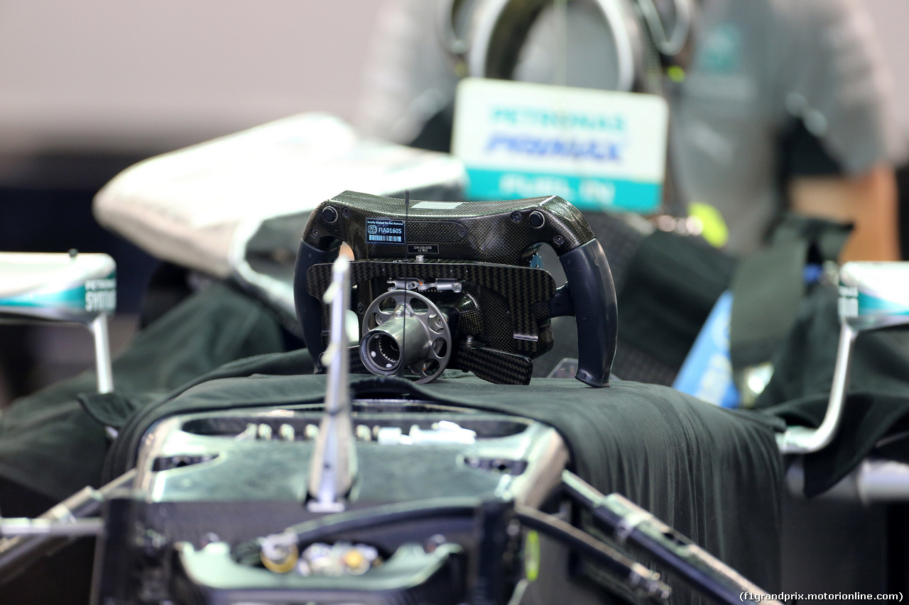 GP SINGAPORE, 18.09.2014 - Mercedes AMG F1 W05, Steering wheel