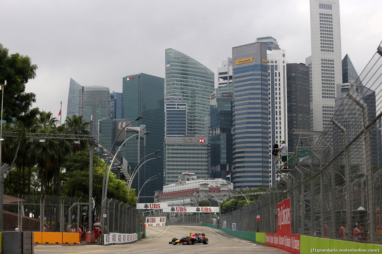 GP SINGAPORE, 20.09.2014 - Prove Libere 3, Daniel Ricciardo (AUS) Red Bull Racing RB10