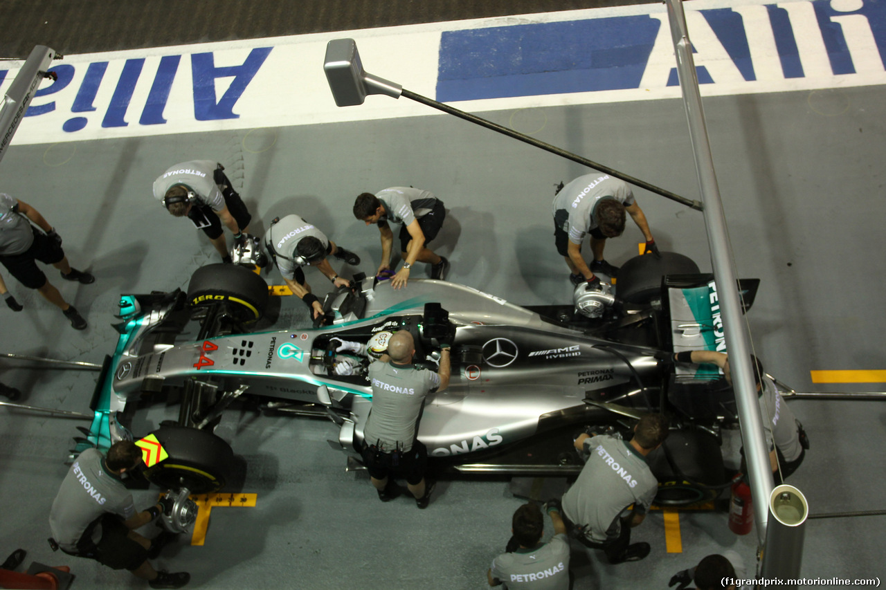 GP SINGAPORE, 20.09.2014 - Qualifiche, Lewis Hamilton (GBR) Mercedes AMG F1 W05